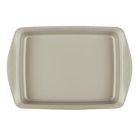 Bakeware Covered Cake Pan & Muffin Pan